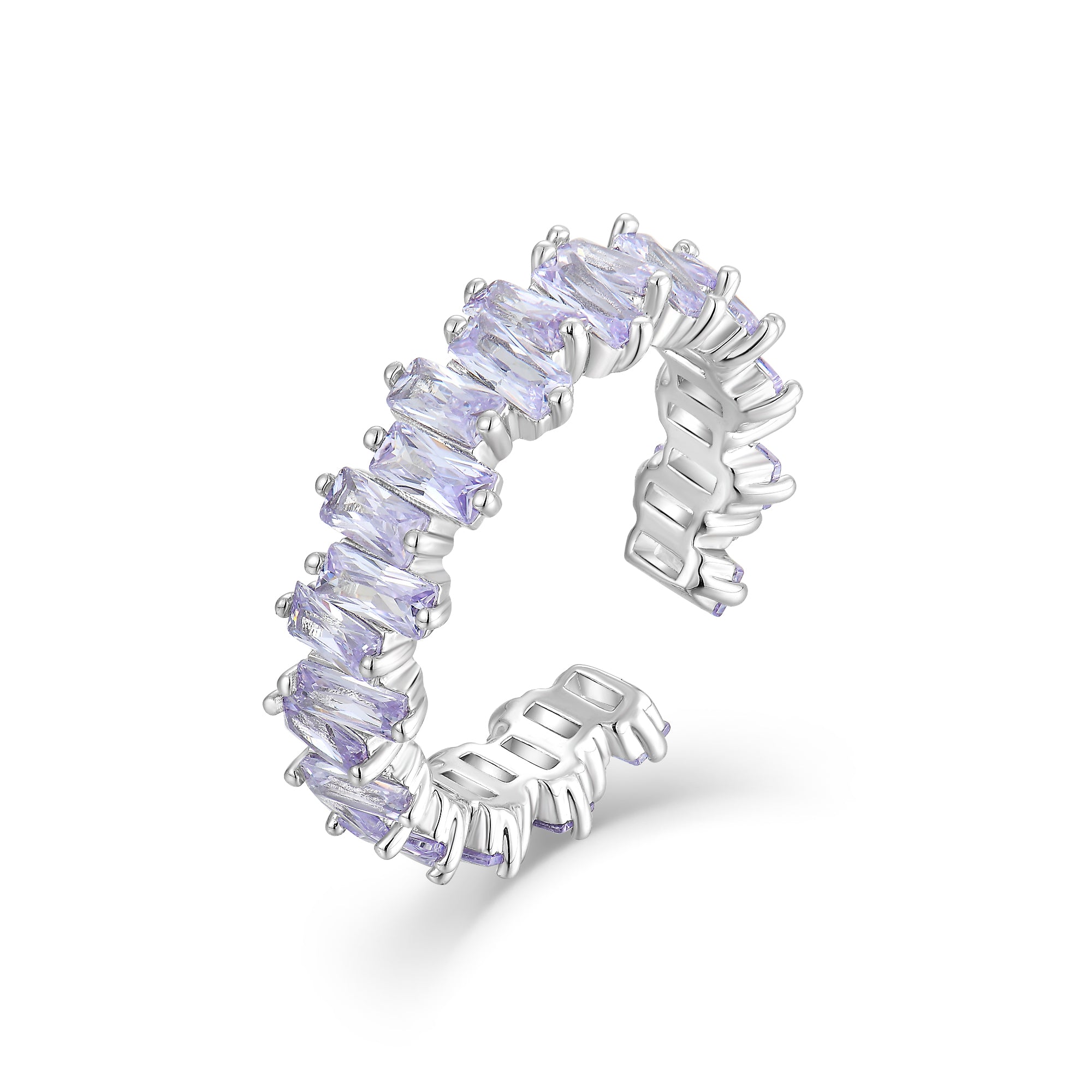 Verstellbarer Ring aus 925 Sterling Silber mit violett schimmernden Zirkonia im Baguette-Schliff; elegantes, filigranes Design.