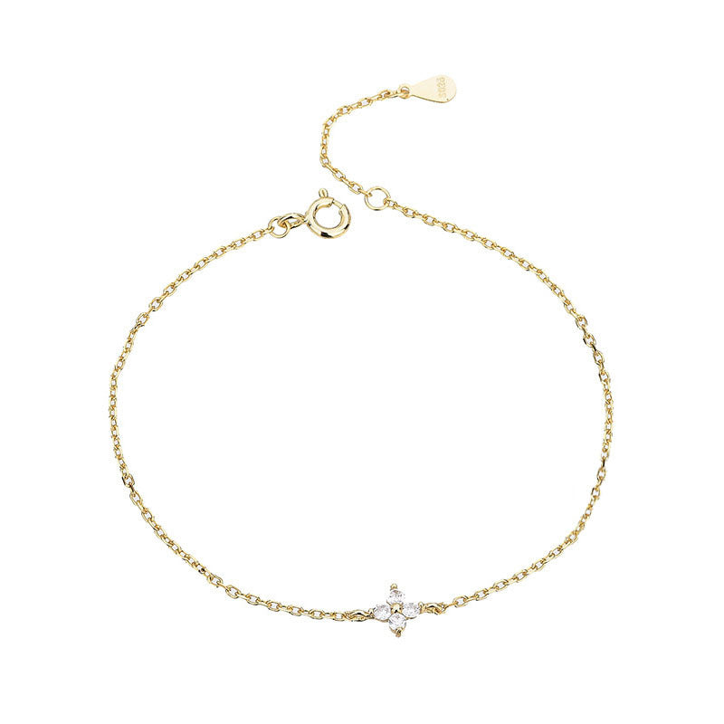 Zartes Stern-Armband aus 925 Sterling Silber mit Zirkonia auf filigraner Ankerkette, verstellbar