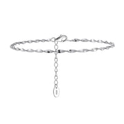 Feines Twist-Armband in Silber mit gedrehter Kettenstruktur und sanftem Glanz, elegantes Damenarmband mit verlängerbarer Kette