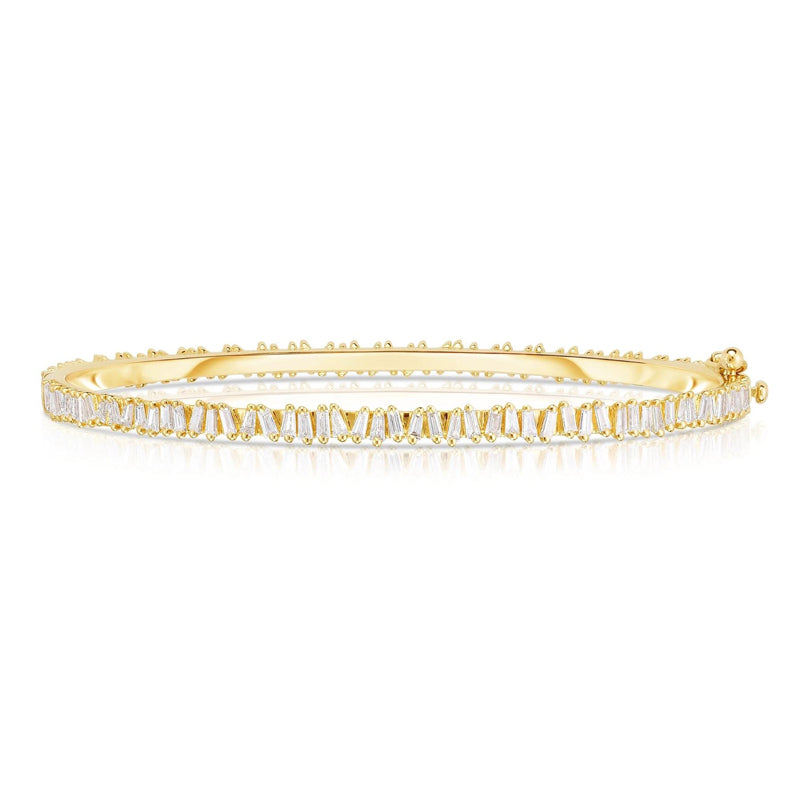 Eleganter 18K vergoldeter Armreif aus 925 Silber mit baguetteförmig gefassten Zirkonia und stabilem Klickverschluss