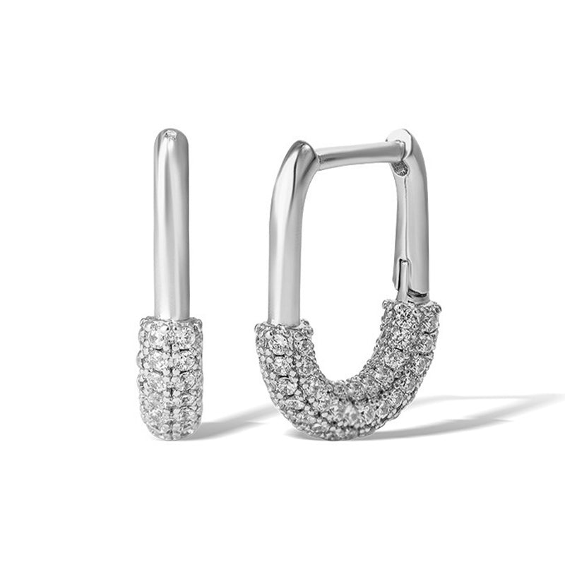 Linéa Kreolen aus 925 Sterling Silber, 18K vergoldet oder rhodiniert, mit funkelnden Pavé-Zirkonia in moderner, ovaler Form