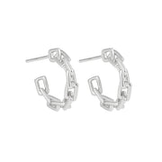 Zarte Kreolen im Kettenglied-Design aus 925 Sterling Silber, polierte Optik, minimalistisch, moderne Alltags-Ohrringe.