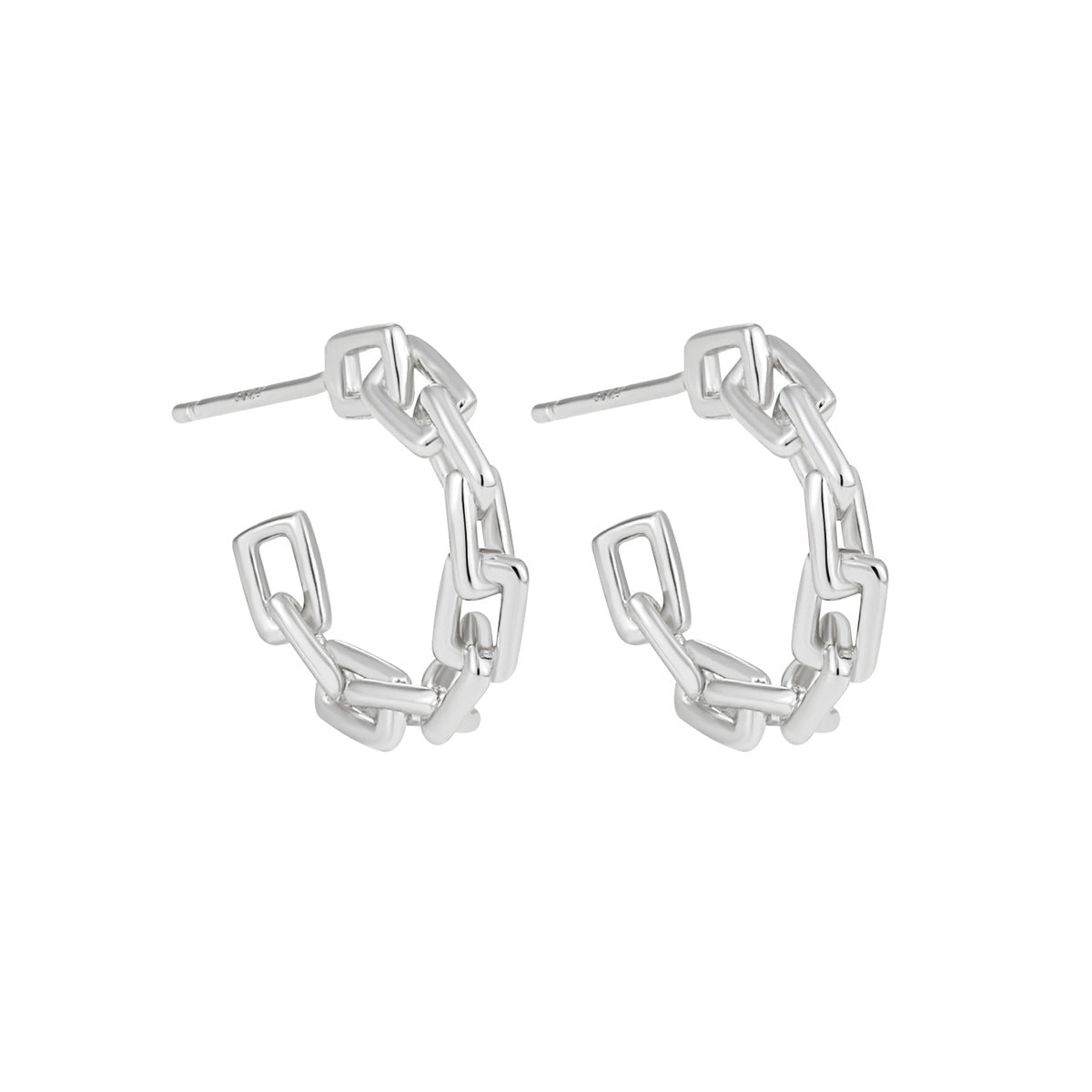 Zarte Kreolen im Kettenglied-Design aus 925 Sterling Silber, polierte Optik, minimalistisch, moderne Alltags-Ohrringe.