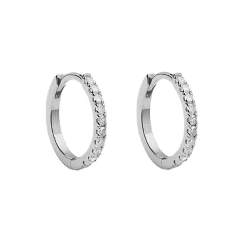Schmale Kreolen aus 925 Sterling Silber mit Zirkonia, erhältlich in vergoldeter und rhodinierter Ausführung, schlicht und elegant.