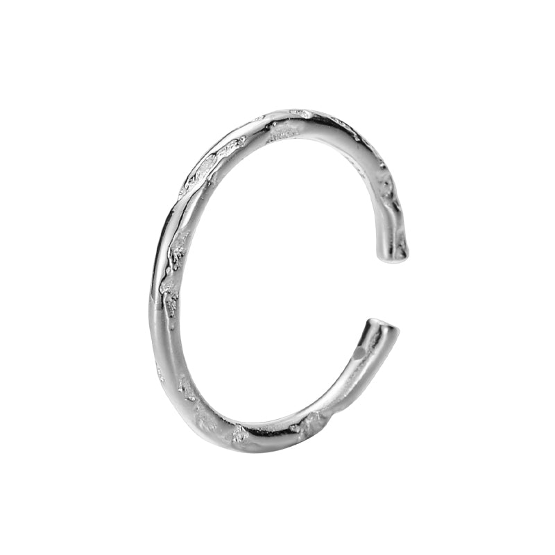 Verstellbarer 925-Sterling-Silber-Ring mit zarter, organischer Struktur; erhältlich 18K vergoldet oder Silber (rhodiniert)