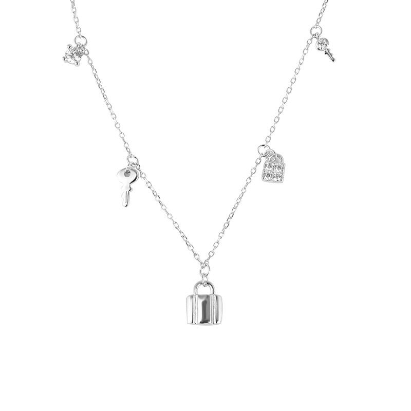 Charm-Halskette mit Schlüssel- und Schloss-Anhängern aus 925 Sterling Silber, kleine Zirkonia, poliert, modern und filigran
