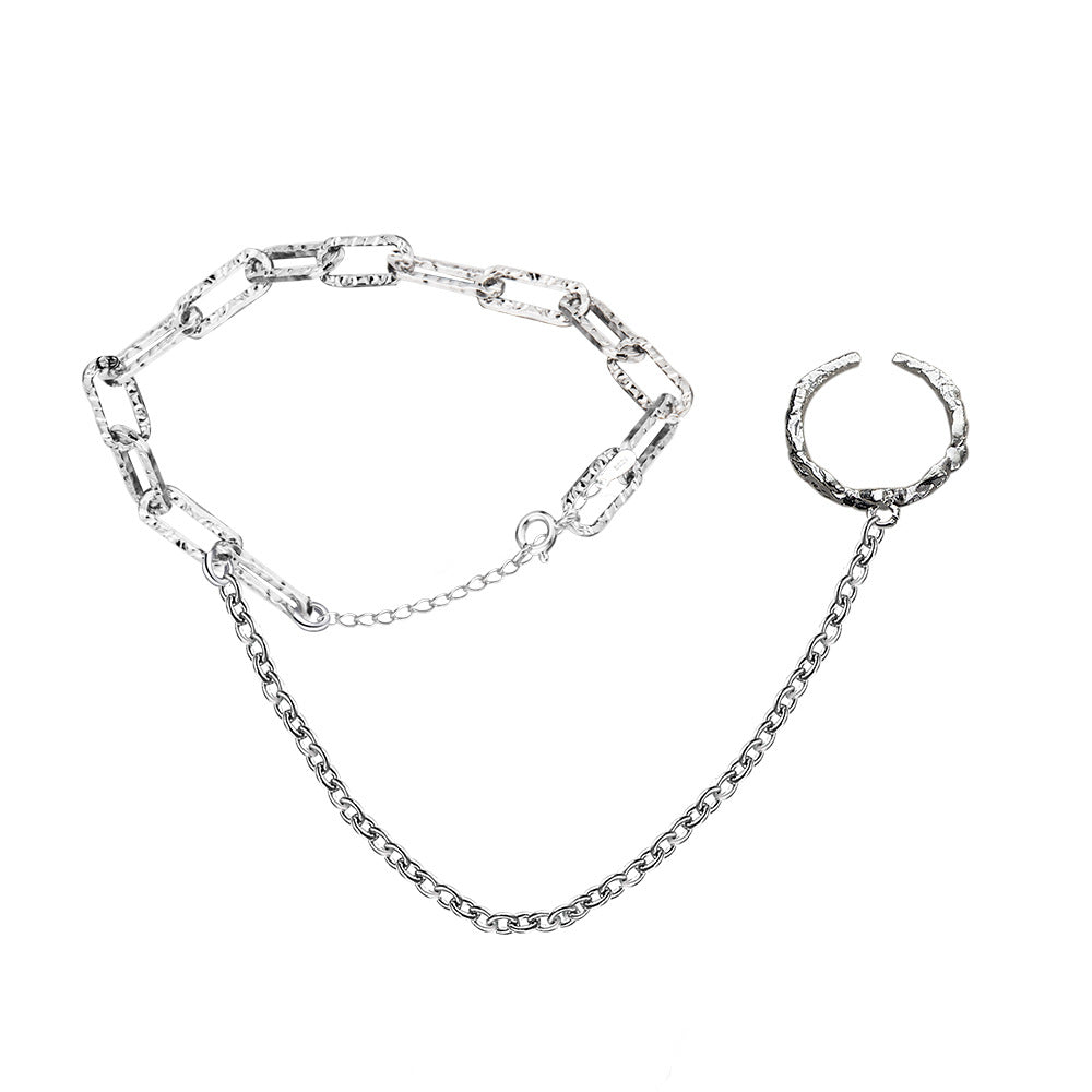Markante Handkette aus 925 Sterling Silber mit strukturierter Gliederoptik im modernen Sahmeran-Stil